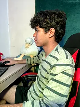 Im Camii online show from 10-13-25, 06:20