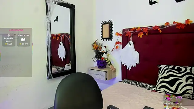 Sassha ferrer online show from 10-25-25, 07:58