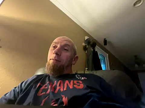 Snapshot of Yknot1169 chatting on 10-15-25, 10:18 Yknot1169 online show from 10-15-25, 10:18