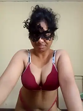 Expose Queen online show from 03-19-26, 07:52