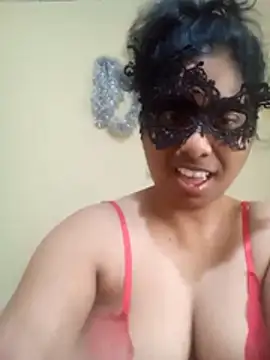 Expose Queen online show from 02-17-26, 06:33