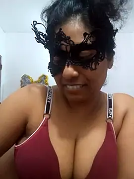 Snapshot of Expose_Queen chatting on 06-19-26, 06:36 Expose Queen online show from 06-19-26, 06:36