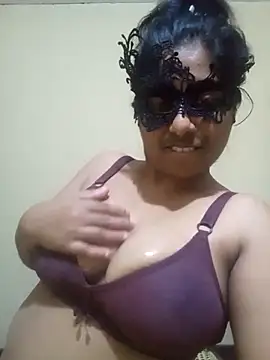 Expose Queen online show from 03-11-26, 05:40