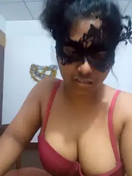 Expose Queen online show from 04-08-26, 05:03