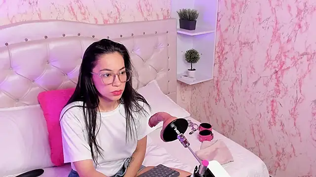 GabbiePrice online show from 02-08-26, 02:15