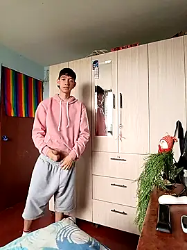 heyy noah11 online show from 10-14-25, 03:34