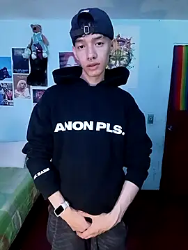 heyy noah11 online show from 10-23-25, 02:32