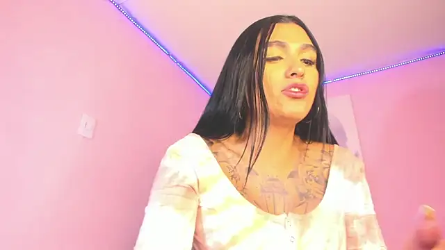 Snapshot of BiancaValentinna chatting on 02-03-26, 08:03 BiancaValentinna online show from 02-03-26, 08:03
