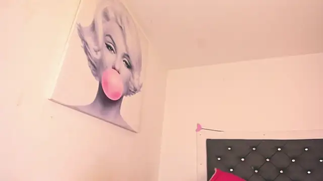 BiancaValentinna online show from 01-05-26, 07:39