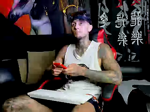 Molotov Explosive online show from 10-12-25, 12:34