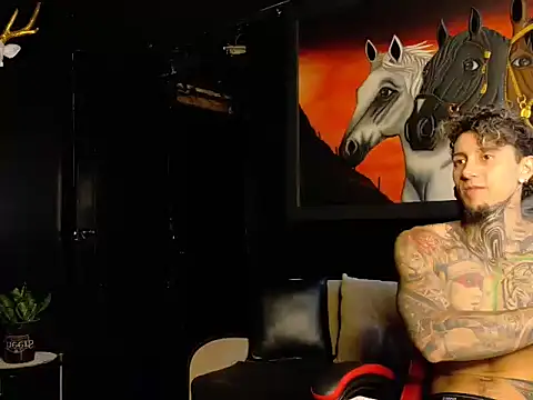 Molotov Explosive online show from 11-18-25, 04:43