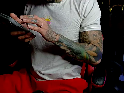 Molotov Explosive online show from 02-24-26, 12:11