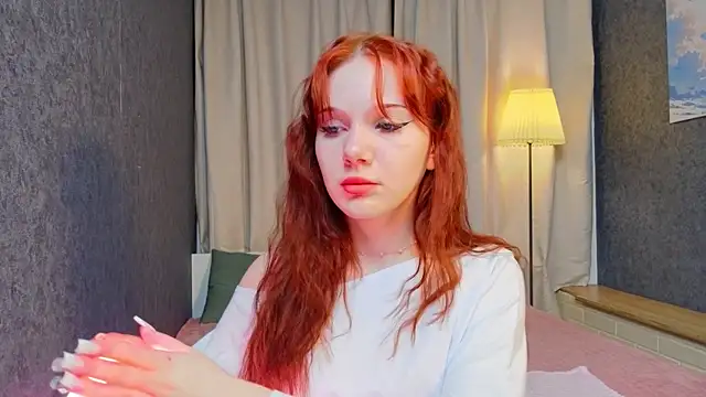 Snapshot of MargoViento chatting on 05-16-26, 08:19 MargoViento online show from 05-16-26, 08:19