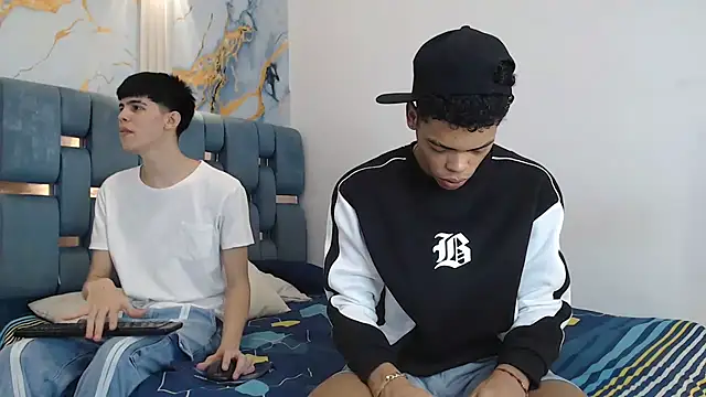 EMPIRE BOYS1 online show from 02-26-26, 07:25