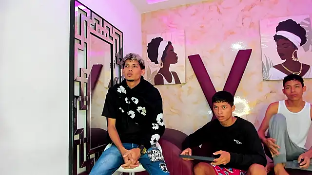 EMPIRE BOYS1 online show from 02-07-26, 07:22