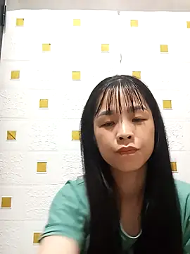 Snapshot of Su_symeo chatting on 10-16-25, 08:33 Su symeo online show from 10-16-25, 08:33