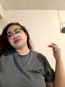 I AM ISABELLA online show from 10-23-25, 04:11