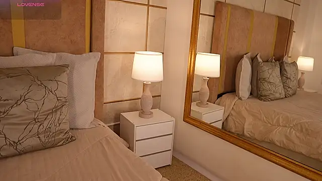 lyrabellini online show from 03-08-26, 10:51