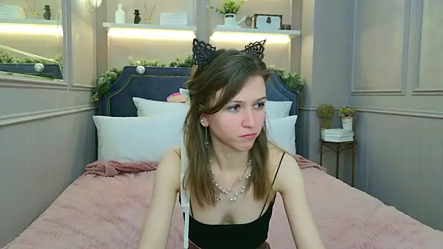 Snapshot of Kara_Kirby chatting on 01-10-26, 06:03 Kara Kirby online show from 01-10-26, 06:03