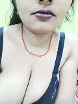 kiara-simmi online show from 12-17-25, 05:07