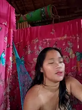 Snapshot of sweet_lara33 chatting on 10-18-25, 01:07 sweet lara33 online show from 10-18-25, 01:07