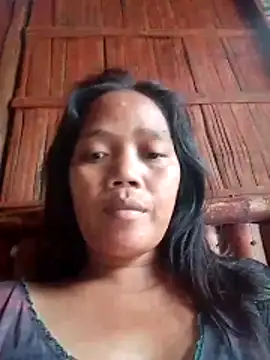 Snapshot of sweet_lara33 chatting on 02-10-26, 04:00 sweet lara33 online show from 02-10-26, 04:00