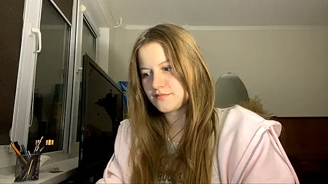 Snapshot of SeritaPickett chatting on 10-30-25, 05:21 SeritaPickett online show from 10-30-25, 05:21