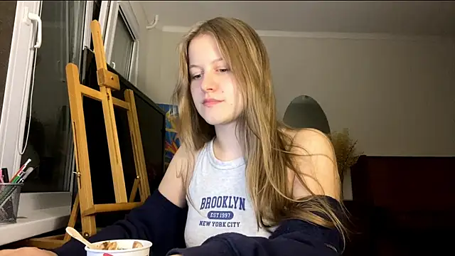 Snapshot of SeritaPicketta chatting on 10-18-25, 05:15 SeritaPicketta online show from 10-18-25, 05:15