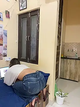 deepikaa aroraa online show from 02-06-26, 04:03