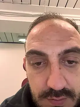 Snapshot of AlexGogo23 chatting on 10-14-25, 11:44 AlexGogo23 online show from 10-14-25, 11:44