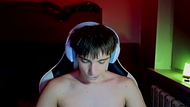 sweeetangeel online show from 12-17-25, 06:02