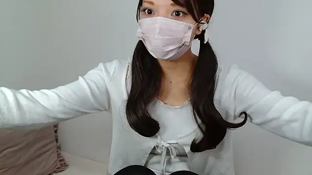 Ichikachan online show from 10-25-25, 02:22