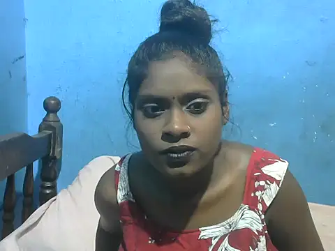 Snapshot of Indiansmiley01 chatting on 01-14-26, 04:43 Indiansmiley01 online show from 01-14-26, 04:43