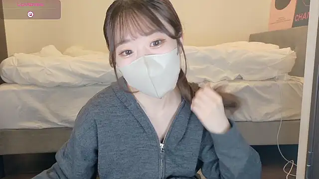 yura ra ra online show from 04-17-26, 03:15