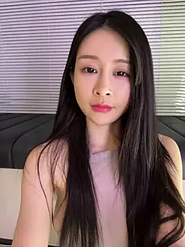 Snapshot of yiyi_3523 chatting on 07-19-26, 01:41 yiyi 3523 online show from 07-19-26, 01:41