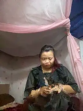 Snapshot of minyka chatting on 10-16-25, 12:08 minyka online show from 10-16-25, 12:08