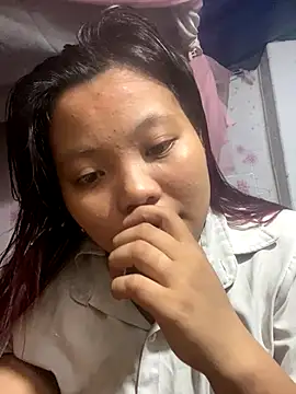 Snapshot of minyka chatting on 10-17-25, 11:34 minyka online show from 10-17-25, 11:34