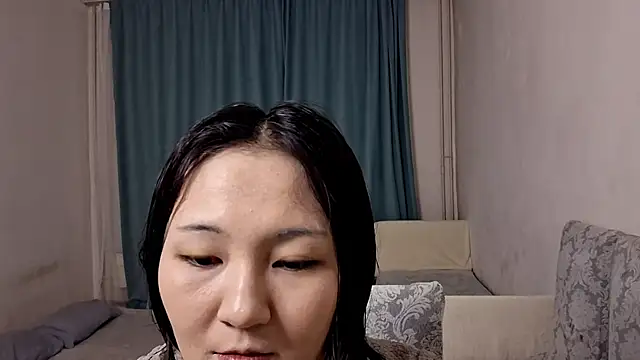 Snapshot of Lyndasilk chatting on 04-26-26, 04:26 Lyndasilk online show from 04-26-26, 04:26