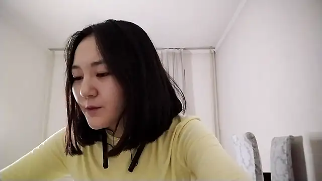 Lyndasilk online show from 11-04-25, 02:10