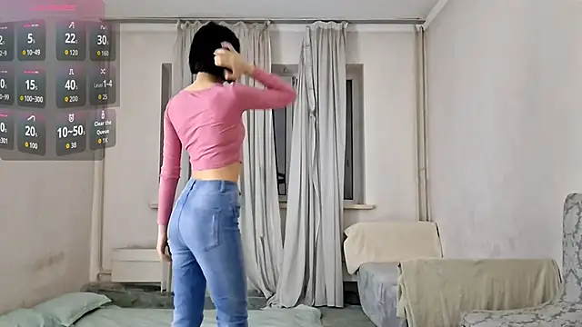 Snapshot of Lyndasilk chatting on 02-05-26, 03:30 Lyndasilk online show from 02-05-26, 03:30