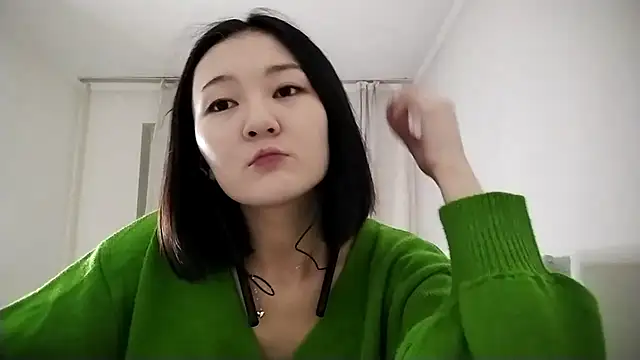 Lyndasilk online show from 11-01-25, 03:17