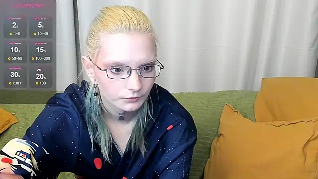 asagiri lika online show from 10-17-25, 04:20