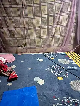 LeanaLy online show from 11-26-25, 12:10