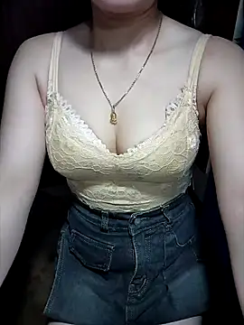 LeanaLy online show from 11-11-25, 02:01