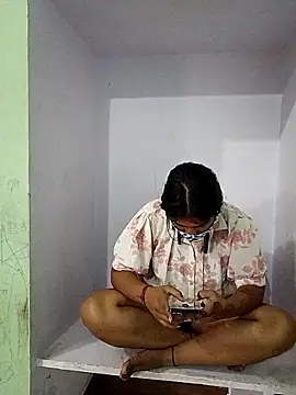 Snapshot of PG_girl_12th chatting on 10-17-25, 07:11 PG girl 12th online show from 10-17-25, 07:11