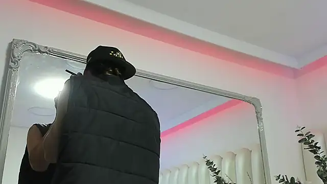 GaelCarter online show from 10-31-25, 03:47