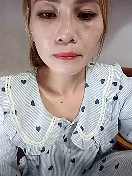 Snapshot of Labi2k chatting on 10-13-25, 02:07 Labi2k online show from 10-13-25, 02:07