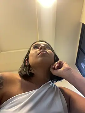 AlyssaRay online show from 02-06-26, 06:48