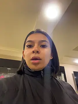 AlyssaRay online show from 04-07-26, 11:34