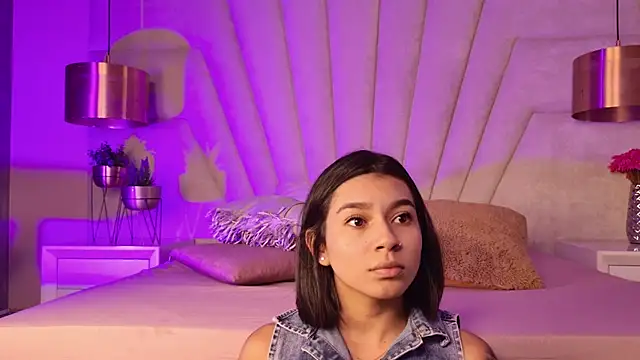 AlyssaRay online show from 01-14-26, 07:28